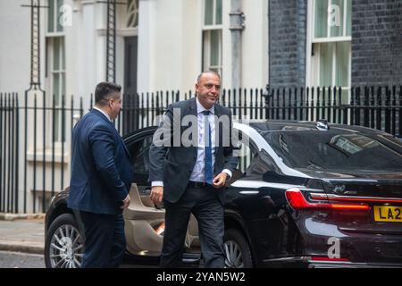 London, England, Großbritannien. Oktober 2024. Der palästinensische Botschafter im Vereinigten Königreich HUSAM ZOMLOT wird in der Downing Street gesehen. (Kreditbild: © Tayfun Salci/ZUMA Press Wire) NUR REDAKTIONELLE VERWENDUNG! Nicht für kommerzielle ZWECKE! Stockfoto
