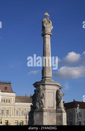 Die Szentharomsag-Statue aus dem 18. Jahrhundert, die Dreifaltigkeitsstatue, Szentharomsag ter, der Dreifaltigkeitsplatz, Baja, Komitat Bacs-Kiskun, Ungarn Stockfoto