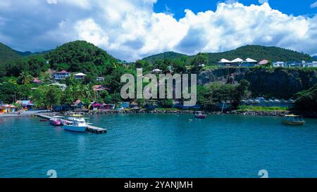 Blick aus der Vogelperspektive auf die Azure Bay des Paradieses Guadeloupe, Karibische Inseln Stockfoto