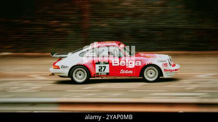 Ein Rallye-Spec Porsche 911 beim Coventry MotoFest 2024 in Coventry, Großbritannien Stockfoto