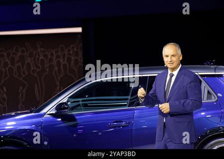 Paris, Frankreich. Oktober 2024. Mondial de l'Auto - Paris Motorshow 2024 Pressetag. Die 90. Ausgabe der Mondial Paris Motor Show, die vom 15. Bis 20. Oktober 2024 im Pariser Messezentrum stattfindet. Quelle: Bernard Menigault/Alamy Live News Stockfoto