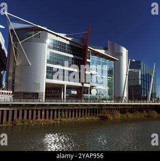 Stadion-Plaza-Gebäude neben Millennium Stadium, Cardiff, Südwales, UK. Stockfoto