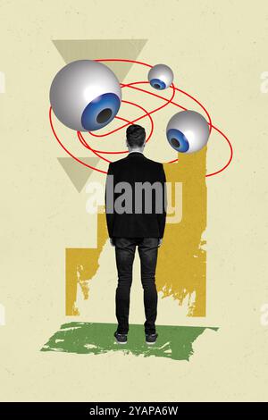 Composite Trend Artwork Skizze Bild Foto Collage des Geschäftsmannes Stand Back drei riesige Auge 3D Search Security Überwachungslinie Doodle Stockfoto