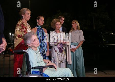 Königin Sofia von Spanien mit ihrer Familie. Ankunft vor der Hochzeit im byzantinischen Museum in Athen. Stockfoto