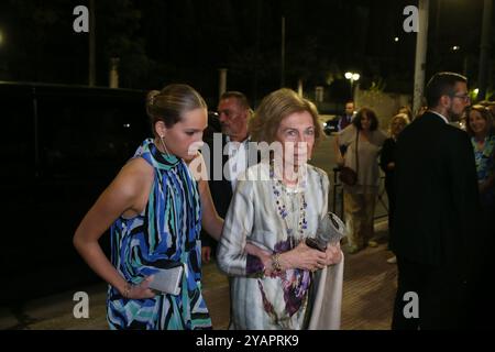 Königin Sofia von Spanien mit ihrer Familie. Ankunft vor der Hochzeit im byzantinischen Museum in Athen. Stockfoto