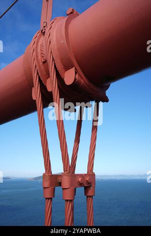 Alcatraz Prison Island vom Pier 39 aus mit Booten und Seelöwen. Stockfoto