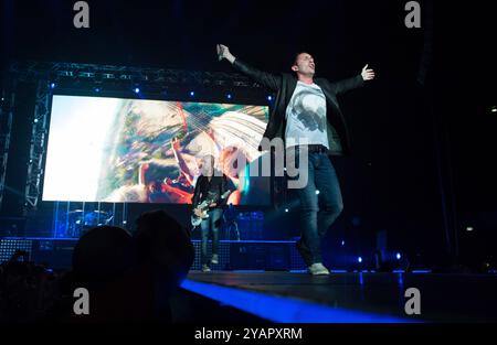 Mailand Italien 15/04/2013: Kekko alias Francesco Silvestre, Sänger der italienischen Pop-Rock-Gruppe Modà, während des Live-Konzerts im Forum Assago Stockfoto