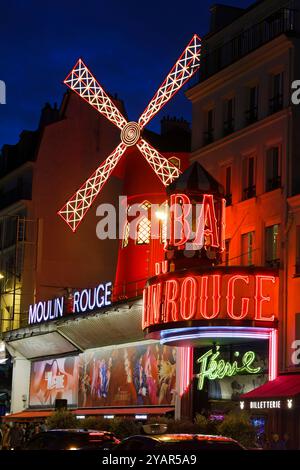 Paris, Frankreich. Oktober 2024. Das Kabarett Moulin Rouge am 11. Oktober 2024 in Pigalle, Paris, Frankreich. Quelle: Gerard Crossay/Alamy Stock Photo Stockfoto
