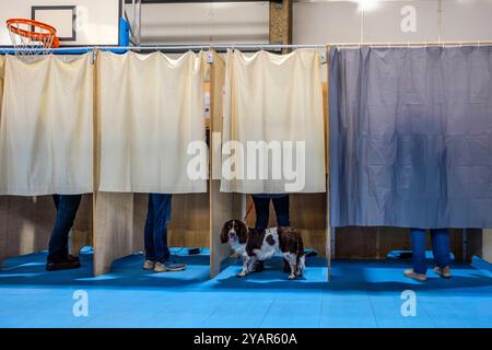 In Belgien sind die Wähler aufgerufen, Räte und Bürgermeister in ihren Städten zu wählen und die Provinzabgeordneten zu wählen. | EN Belgique, les électeurs Stockfoto