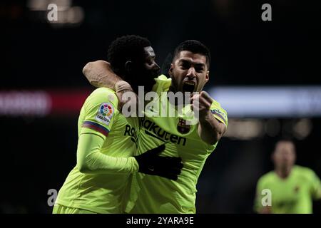 Luis Suarez und Ousmane Dembele feiern ein Tor beim LaLiga-Spiel 2018/19 zwischen Atletico de Madrid und Barcelona in der Wanda Metropolitano Sta Stockfoto