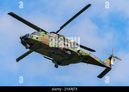 NH-90 Hubschrauber auf der Air Legend Air Show 2024 in Melun, Frankreich Stockfoto