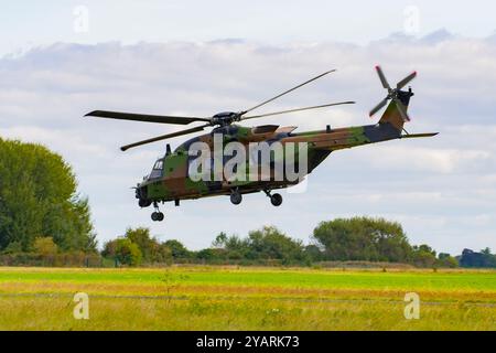 NH-90 Hubschrauber auf der Air Legend Air Show 2024 in Melun, Frankreich Stockfoto