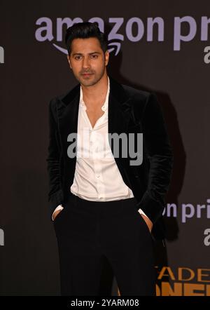 Mumbai, Indien. Oktober 2024. Der Bollywood-Schauspieler Varun Dhawan posiert für ein Foto nach dem Trailer-Launch seiner kommenden Webserie „Citadel : Honey Bunny“ in Mumbai. (Foto: Ashish Vaishnav/SOPA Images/SIPA USA) Credit: SIPA USA/Alamy Live News Stockfoto