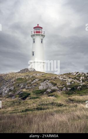 Der Leuchtturm in Louisbourg Cape Breton Island Nova Scotia ist der vierte in einer Reihe von Leuchttürmen, die auf dem Gelände gebaut wurden, der früheste Bau Stockfoto