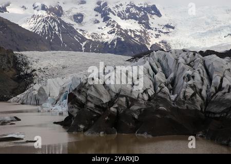 Landschaftsbild auf Island, Svinafellsjokull, Gletscherseen Stockfoto