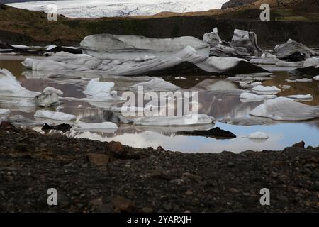 Landschaftsbild auf Island, Svinafellsjokull, Gletscherseen Stockfoto