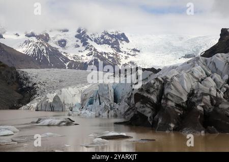 Landschaftsbild auf Island, Svinafellsjokull, Gletscherseen Stockfoto