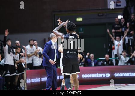 #1 Vital Christian (Bertram Derthona Basket Tortona) beim Bertram Derthona Basket gegen BAXI Manresa, Champions League Basketball Spiel in Casale, Italien, 15. Oktober 2024 Stockfoto