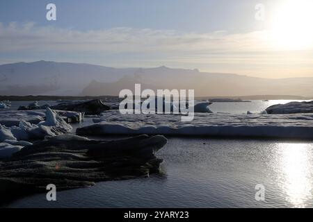 Landschaftsbild auf Island, Jokulsarlon, Bildung von Gletscherseen Stockfoto