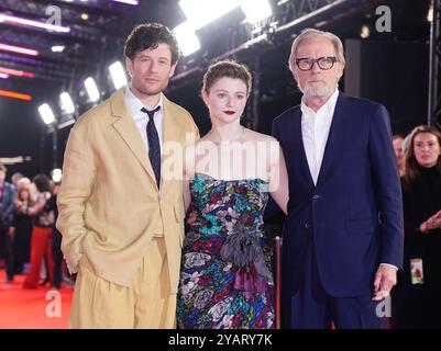 (Von links nach rechts) James Norton, Thomasin McKenzie und Bill Nighy nehmen an der Gala des BFI London Film Festival von Joy in der Royal Festival Hall im Southbank Centre in London Teil. Bilddatum: Dienstag, 15. Oktober 2024. Stockfoto