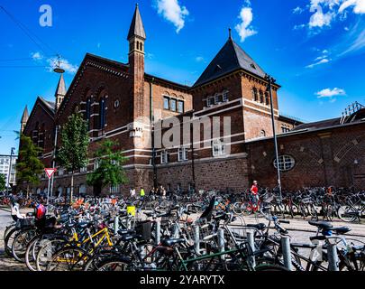 Kopenhagen Hauptbahnhof (København H) Gebäude von Reventlowsgade aus gesehen Stockfoto