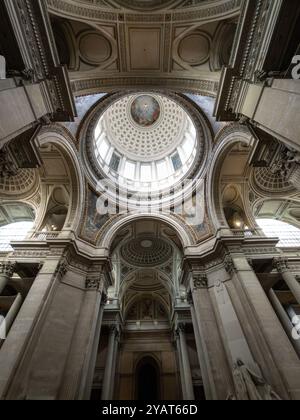 Architektonischer Blick in das Pantheon von Paris Stockfoto