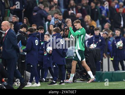 Der nordirische Isaac Price feiert seinen Hattrick mit dem Match nach dem Gruppenspiel der UEFA Nations League in Windsor Park, Belfast. Bilddatum: Dienstag, 15. Oktober 2024. Stockfoto