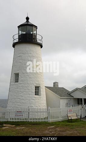 Der Leuchtturm am Pemaquid Point vertikal, Maine Stockfoto