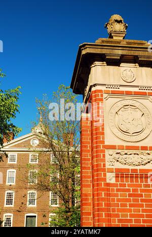 Der Haupteingang der Brown University in Providence Rhode Island Stockfoto