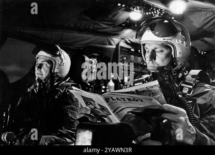 Dr. Strangelove Or: Wie ich gelernt habe, dass man aufhören muss, sich Sorgen zu machen und die Bombe zu lieben Jahr: 1964 GB Regie: Stanley Kubrick Slim Pickens, Shane Rimmer Stockfoto