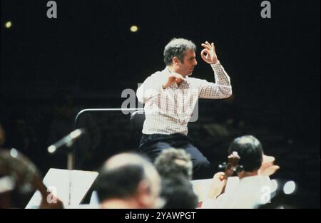 Der israelisch-argentinische Dirigent Daniel Barenboim während der Proben. CA. 1897 Stockfoto