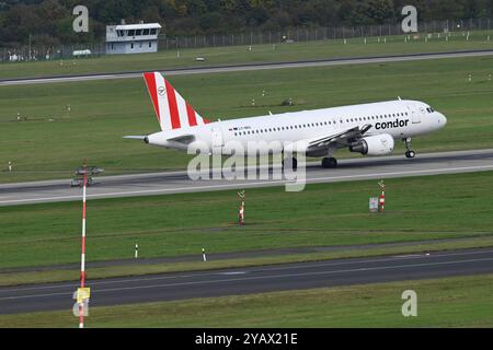 Düsseldorf, Deutschland. Oktober 2024. Ein Flugzeug von CONDOR startete am Flughafen Düsseldorf, 15. Oktober 2024. Quelle: dpa/Alamy Live News Stockfoto