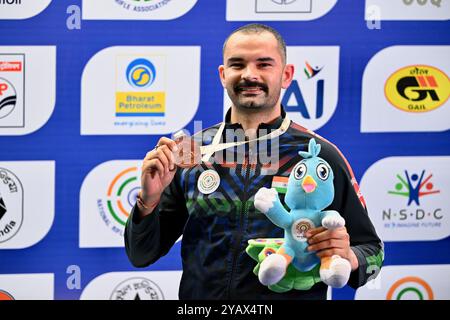 Delhi, INDIEN. Oktober 2024. Akhil Sheoran aus Indien gewann die Bronzemedaille im Finale der 50M Rifle 3 Positions Men im Finale der ISSF-Weltmeisterschaft 2024 in Delhi, INDIEN. Quelle: Ranjith Kumar/Alamy Live News. Stockfoto