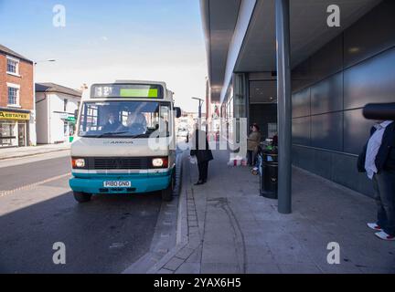 Wrexham Bus Station wurde 2003 eröffnet, North Wales, Großbritannien Stockfoto