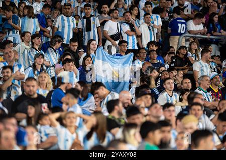 Buenos Aires, Argentinien. Oktober 2024. Spieler aus Argentinien und Bolivien während eines Spiels für die Qualifikation zur FIFA Fussball-Weltmeisterschaft 2026 im Mas Monumental Stadion in Buenos Aires, Argentinien, 15. Oktober 2024. Quelle: Gabriel Sotelo/FotoArena/Alamy Live News Stockfoto