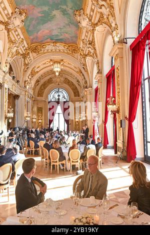 Lille, Frankreich. Oktober 2024. Die offizielle Begrüßung und das Mittagessen des Bürgermeisters von Lille in der Opera de Lille, Mittwoch, 16. Oktober 2024. Das belgische Königspaar ist auf einem dreitägigen Besuch in Frankreich. BELGA FOTOPOOL FREDERIC ANDRIEU Credit: Belga Nachrichtenagentur/Alamy Live News Stockfoto