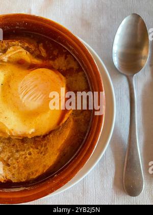 Kastilische Suppe. Spanien. Stockfoto