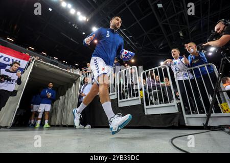 Zagreb, Kroatien. Oktober 2024. Jakov Gojun vom HC Zagreb wird am 16. Oktober 2024 vor dem fünften Spiel der EHF Champions League Gruppe B zwischen dem HC Zagreb und Barca in der Arena Zagreb vorgestellt. Foto: Igor Kralj/PIXSELL Credit: Pixsell/Alamy Live News Stockfoto