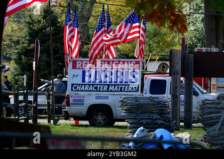 Washington Crossing, Usa. Oktober 2024. Die US-Vizepräsidentin Kamala Harris wird am 16. Oktober 2024 im Washington Crossing Historic Park in Bucks County, Pennsylvania, eine Kampagne veranstalten. (Foto: Bastiaan Slabbers/SIPA USA) Credit: SIPA USA/Alamy Live News Stockfoto