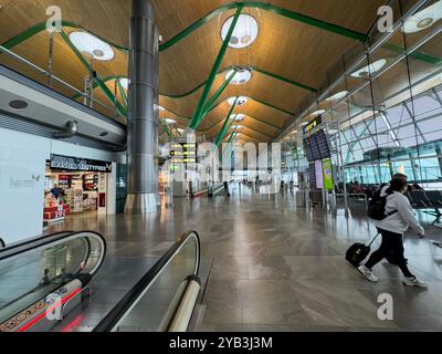 Terminal 4s, Flughafen Barajas, Madrid, Spanien Stockfoto