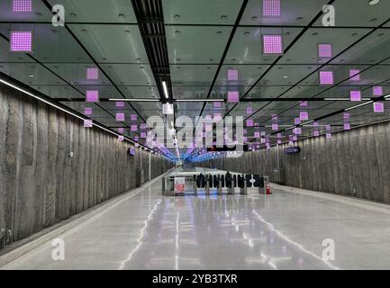 Lucy in the Sky, Kunstwerk von Erwin Redl an der Union Square MUNI Station. Stockfoto