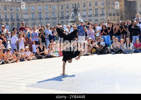 Freizeit- und Entspannungszeit in der Nähe des Flusses Garonne in Bordeaux. Bordeaux, Gironde, Nouvelle Aquitaine, Frankreich, Europa. Foto: Hugo Martin/Al Stockfoto