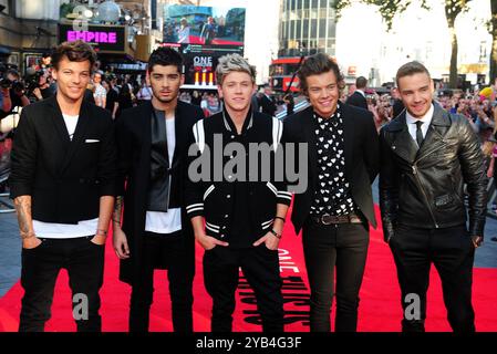 Aktenfoto vom 08/13 von (L-R) Louis Tomlinson, Zayn Malik, Niall Horan, Harry Styles und Liam Payne, die zur Weltpremiere von One Direction: This Is US am Empire Leicester Square in London ankommen. Liam Payne starb, nachdem er aus dem dritten Stock eines Hotels in Buenos Aires gestürzt war. Er war 31. Ausgabedatum: Mittwoch, 16. Oktober 2024. Stockfoto