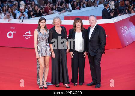 Rom, Italien. Oktober 2024. Francesca Calvelli, Laetitia Casta, Gail Egan, Dennis Lehane, die Teil des Jurywettbewerbs Progressive Cinema sind, nehmen NUR an dem roten Teppich der neunzehnten Ausgabe des Rome Film fest Teil (Credit Image: © Matteo Nardone/Pacific Press via ZUMA Press Wire). Nicht für kommerzielle ZWECKE! Stockfoto