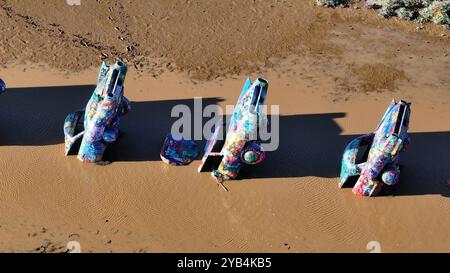 Luftaufnahme von Cadillacs auf einer überfluteten Cadillac Ranch Stockfoto