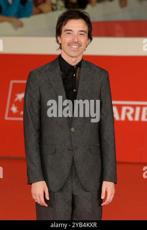 Rom, Italien. Oktober 2024. Diodato nimmt am roten Teppich der Eröffnungszeremonie des Rome Film fest 2024 im Auditorium Parco della Musica Teil. Quelle: SOPA Images Limited/Alamy Live News Stockfoto