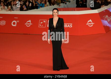 Rom, Italien. Oktober 2024. Luisa Ranieri nimmt am roten Teppich der Eröffnungszeremonie des Rome Film fest 2024 im Auditorium Parco della Musica Teil. Quelle: SOPA Images Limited/Alamy Live News Stockfoto
