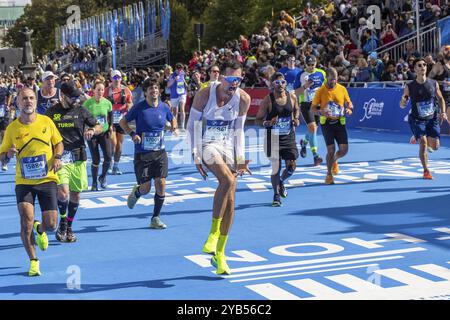 BMW Berlin Marathon. Mit 54 280 Finishern ist es das beliebteste Laufevent in Deutschland. Berlin, Deutschland, Europa Stockfoto