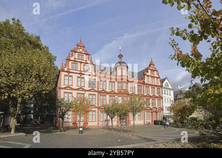 Barockhaus zum Roemischen Kaiser, Baujahr 1653, Gutenberg-Museum, Liebfrauenplatz, Altstadt, Mainz, Rheinhessen, Rheinland-Pfalz, Deutschland, Euro Stockfoto