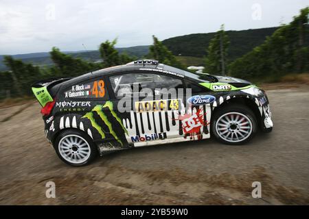 Trier, Deutschland, 21. August 2011, Ken Block und sein Mitfahrer Alex Gelsomino in ihrer Ford Fiesta bei der verregneten SS16 (Moselwein 1) des WRC ADAC Deutsc Stockfoto